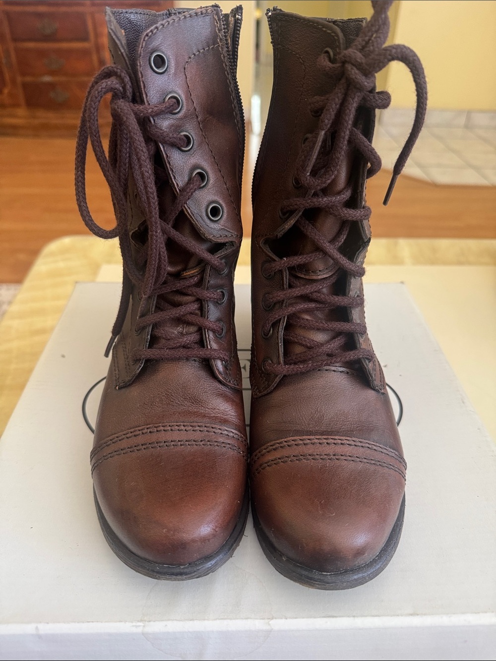Steve Madden Box - Picture 2 of 3